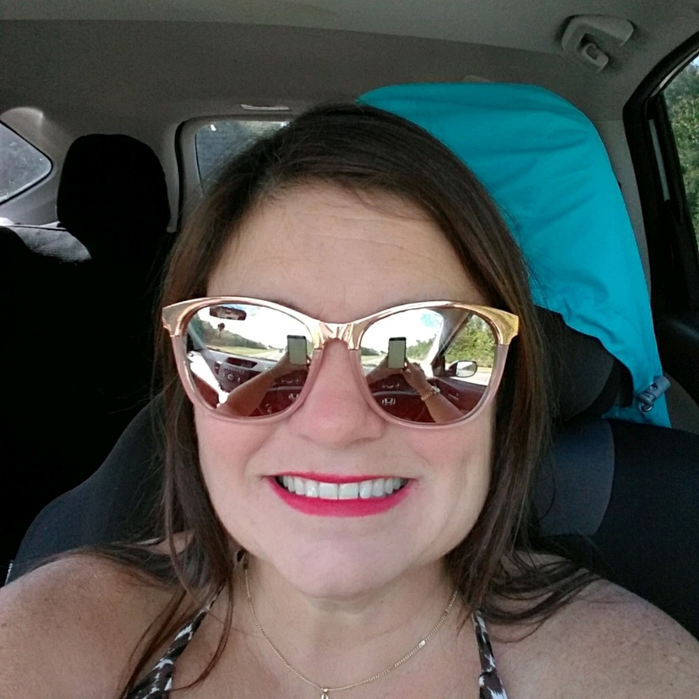 Meet your Posher, Brenda